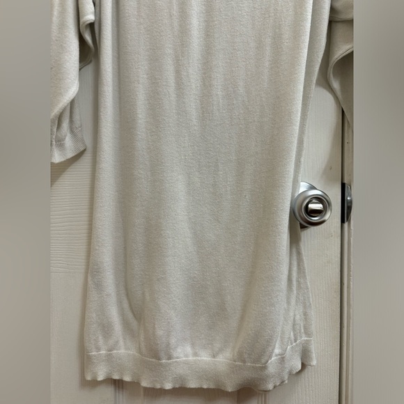 Express Women’s Cashmere Blend Ivory Cold Shoulder Tunic Sweater Medium - Picture 8 of 10